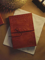 Load and play video in Gallery viewer, Horse - Handmade Leather Diaries
